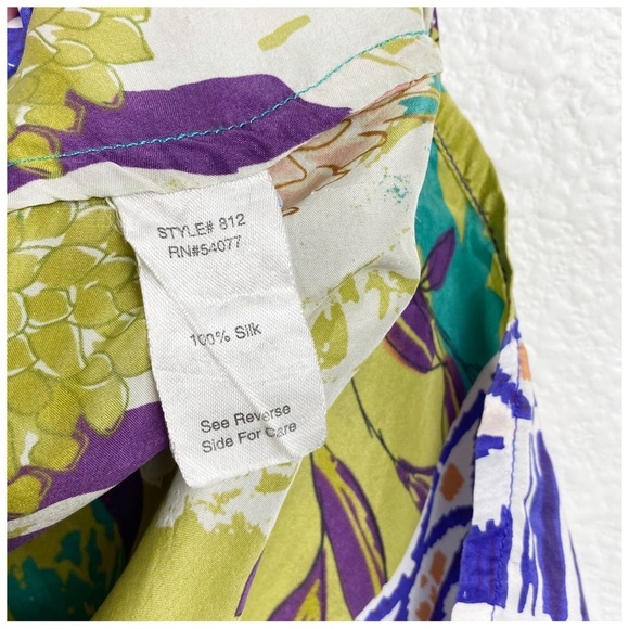 CAbi Poetry Silk Floral Print Tunic Size Medium‎ - Picture 11 of 12
